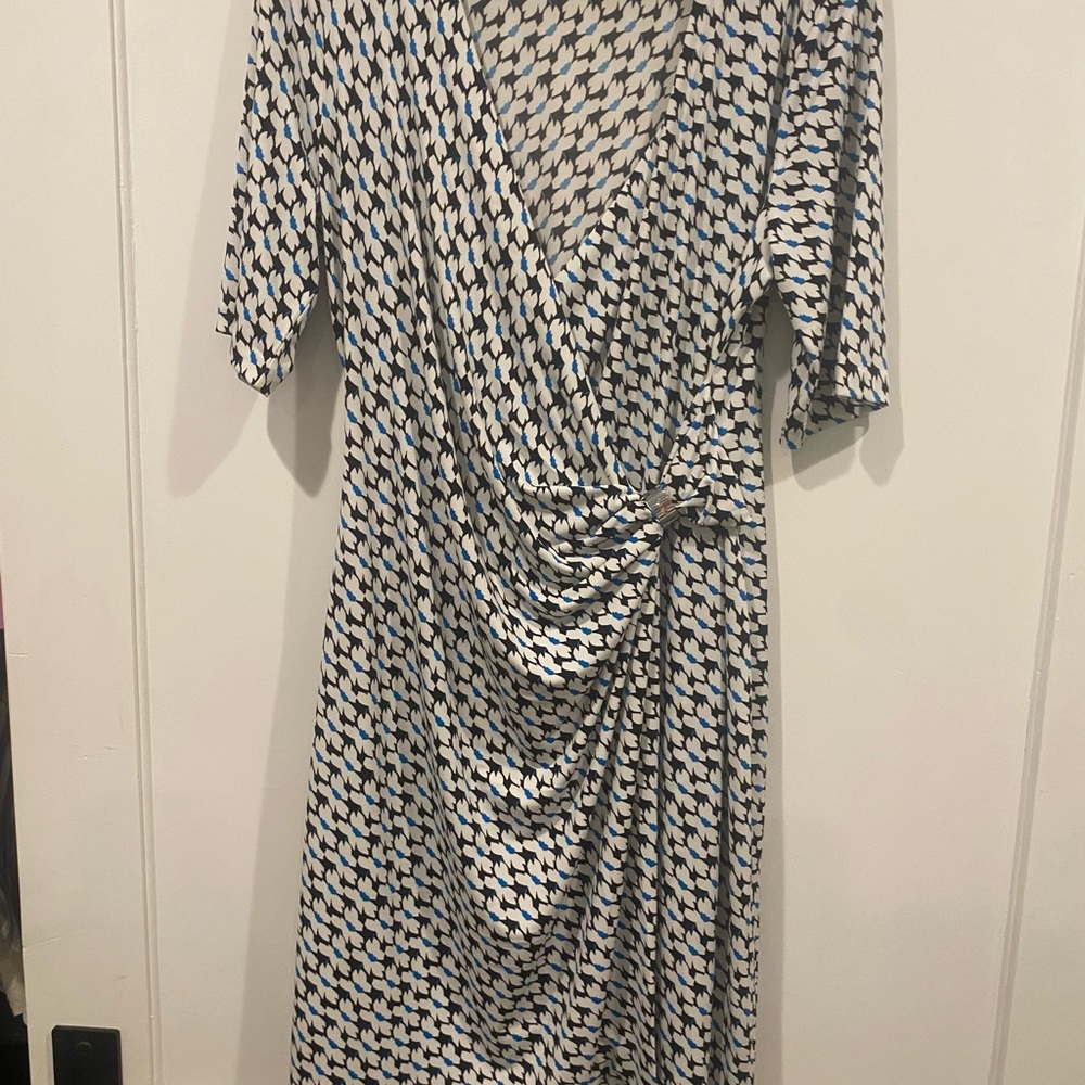 Elegant Patterned Wrap Dress